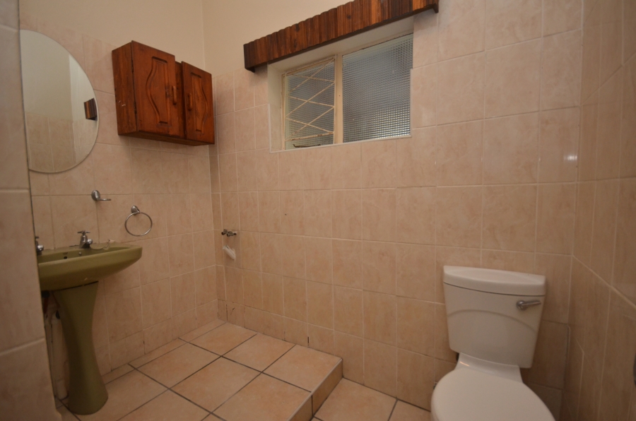 To Let 4 Bedroom Property for Rent in Berea Eastern Cape